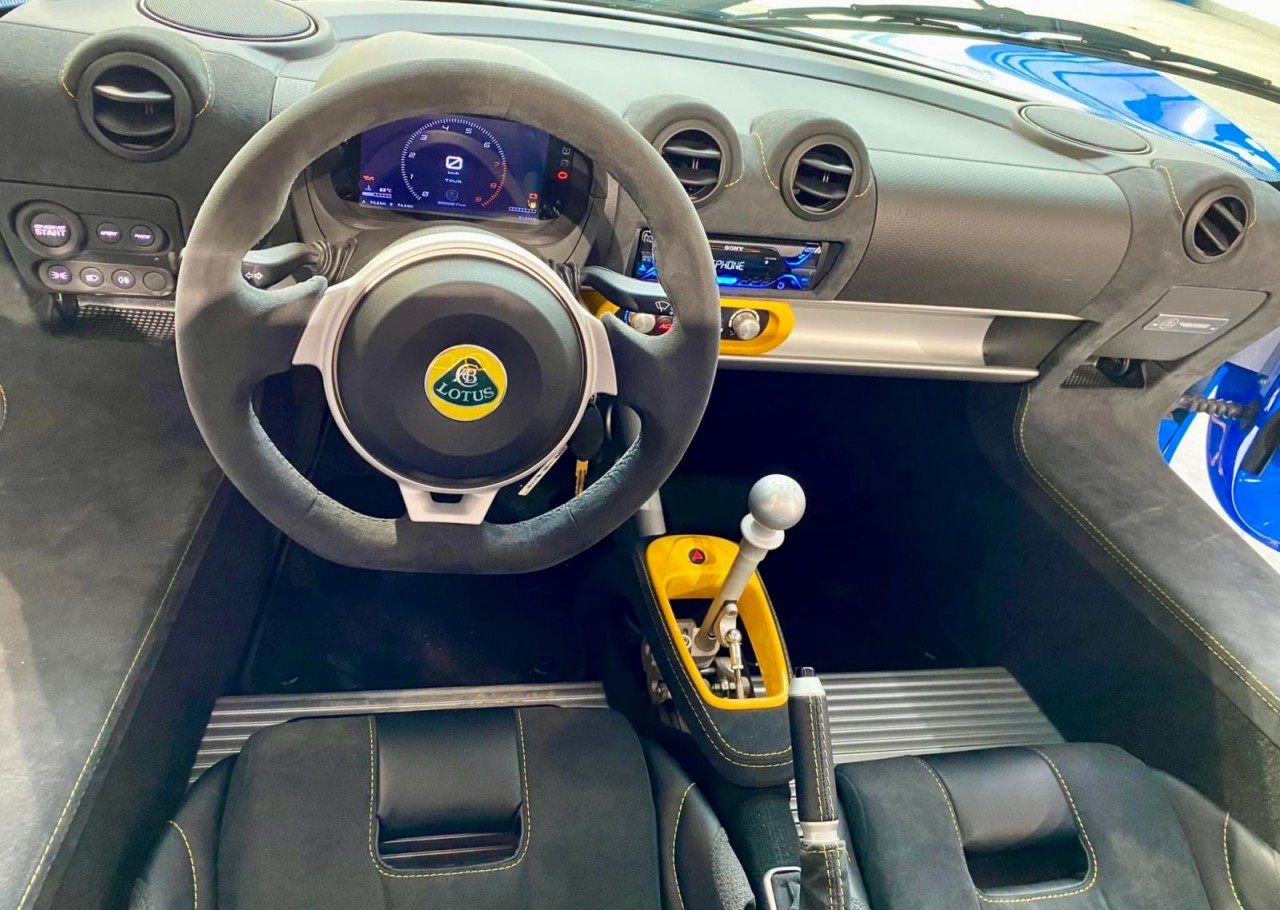 Lotus Exige Sport 420 Final Edition cập bến Việt Nam