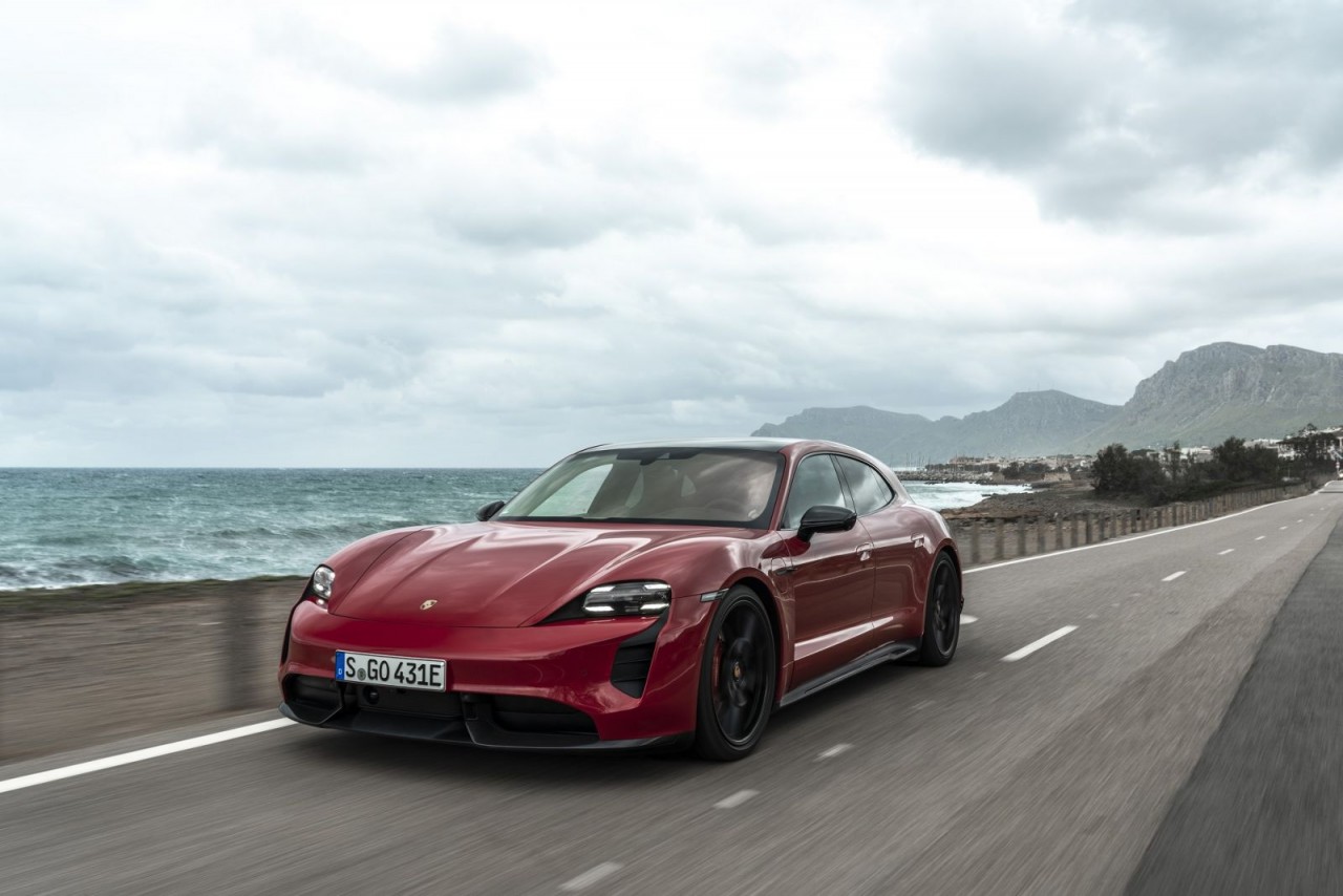 Porsche Taycan đạt mức tăng trưởng kỷ lục với 41.296 xe được giao đến khách hàng Porsche Taycan đạt mức tăng trưởng kỷ lục với 41.296 xe được giao đến khách hàng