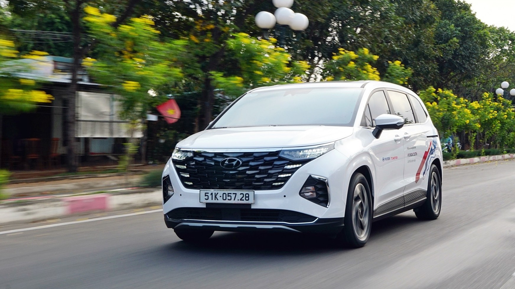 Hyundai Custin - Lựa chọn mới cho gia đình Việt