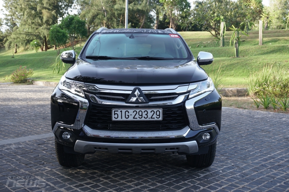 "Trên tay" Mitsubishi Pajero Sport 2017 hoàn toàn mới tren tay mitsubishi pajero sport 2017 hoan toan moi