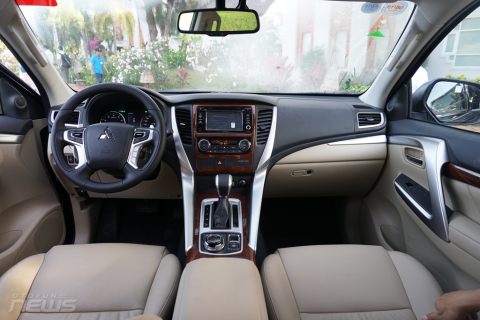 "Trên tay" Mitsubishi Pajero Sport 2017 hoàn toàn mới tren tay mitsubishi pajero sport 2017 hoan toan moi
