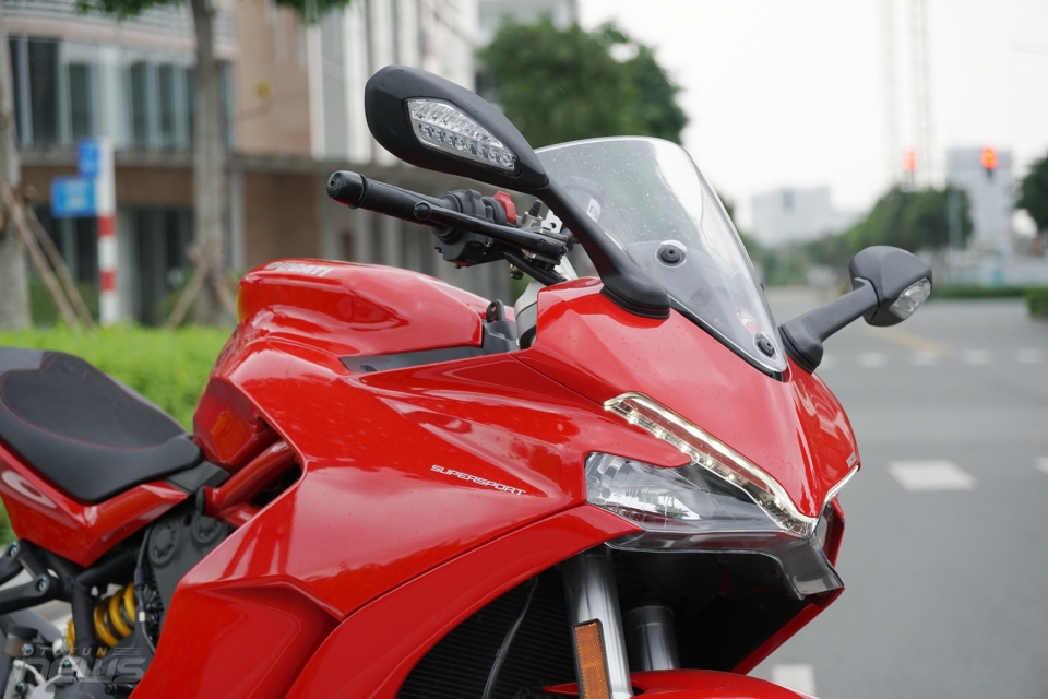 ducati supersport khong danh cho ke yeu tim