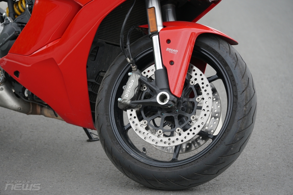 ducati supersport khong danh cho ke yeu tim