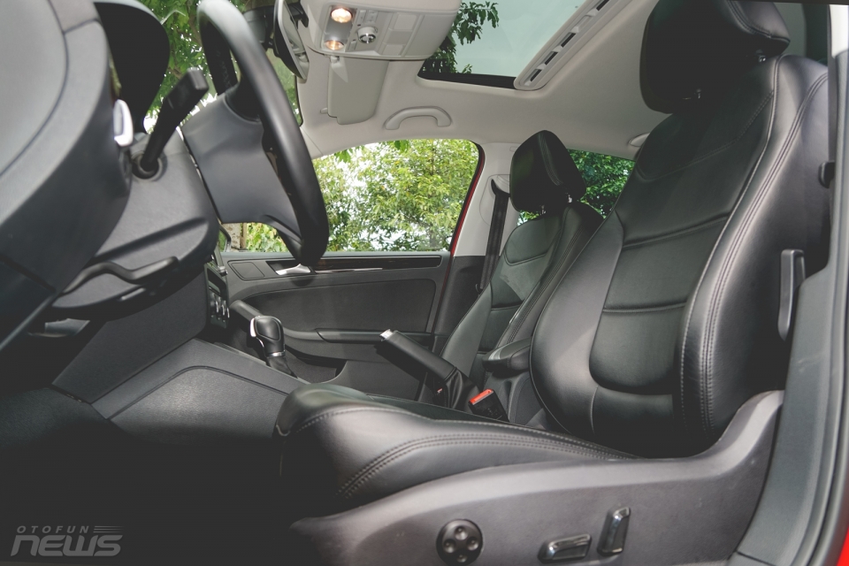 Trải nghiệm nhanh Volkswagen Jetta: Đầm chắc nhưng cách âm chưa tốt trai nghiem nhanh volkswagen jetta dam chac nhung cach am chua tot
