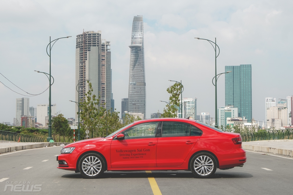trai nghiem nhanh volkswagen jetta dam chac nhung cach am chua tot