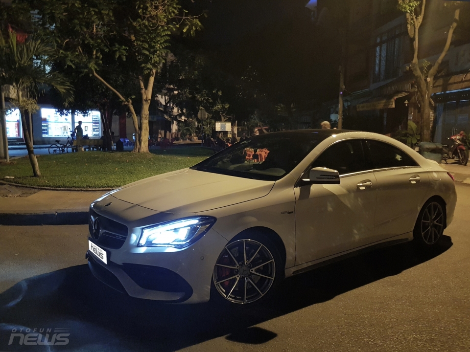 Lên núi xuống biển cùng Mercedes-Benz CLA 45 AMG len nui xuong bien cung mercedes benz cla 45 amg