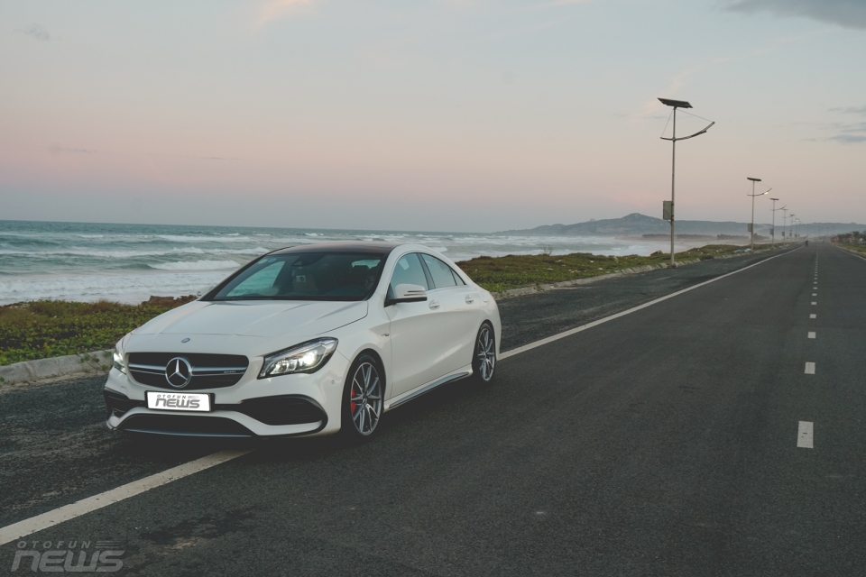 Lên núi xuống biển cùng Mercedes-Benz CLA 45 AMG len nui xuong bien cung mercedes benz cla 45 amg