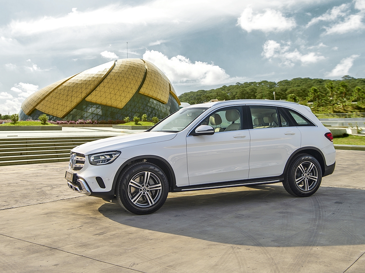 Mercedes-Benz Việt Nam tăng giá hàng loạt mẫu xe, cao nhất lên tới 380 triệu đồng Mercedes-Benz Việt Nam tăng giá hàng loạt mẫu xe, cao nhất lên tới 380 triệu đồng