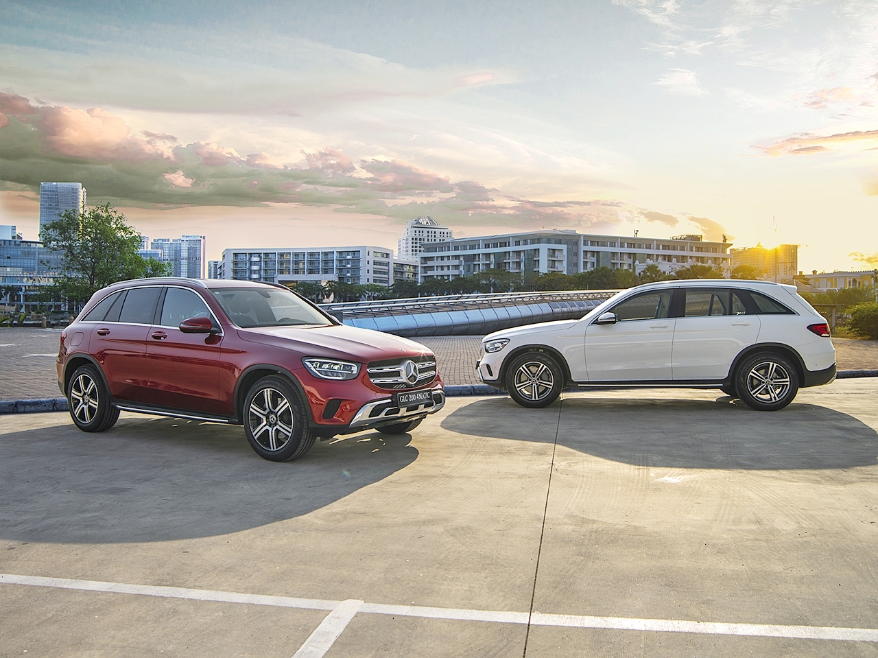 Mercedes-Benz giới thiệu GLC 200 và GLC 200 4MATIC với giá từ 1,749 tỷ đồng mercedes benz gioi thieu glc 200 va glc 200 4matic voi gia tu 1749 ty dong