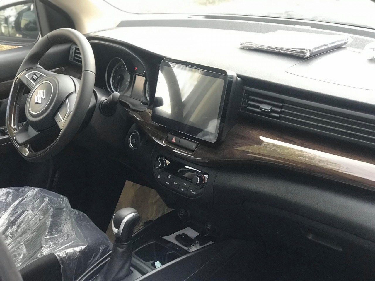 suzuki ertiga 2020 ve viet nam voi gia ban tang nhe