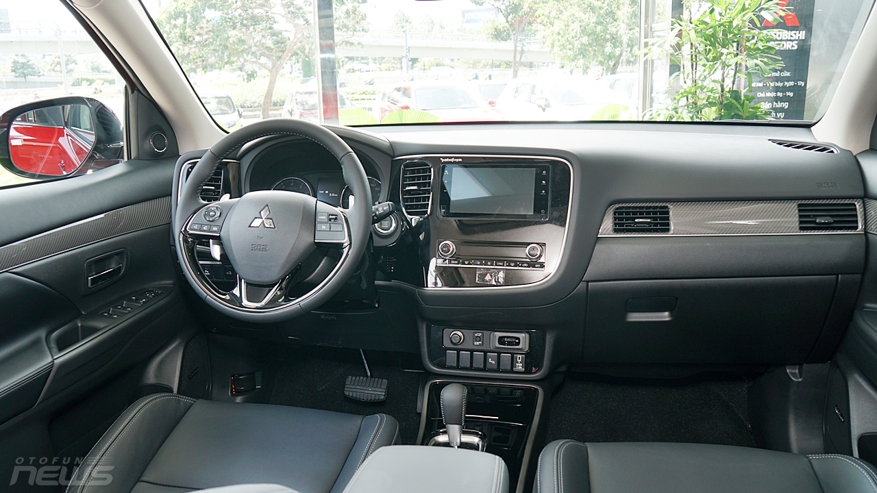 Mitsubishi Outlander 2020 ra mắt tại Việt nam với giá 825 triệu đồng mitsubishi outlander 2020 ra mat tai viet nam voi gia 825 trieu dong