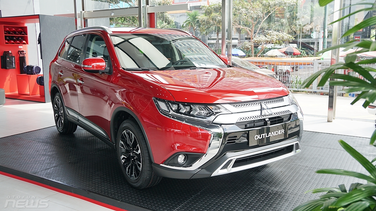 Mitsubishi Outlander 2020 ra mắt tại Việt nam với giá 825 triệu đồng mitsubishi outlander 2020 ra mat tai viet nam voi gia 825 trieu dong