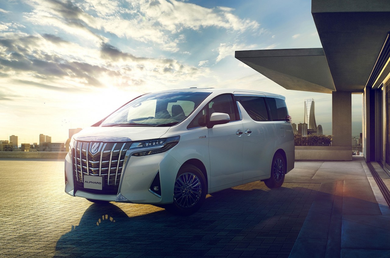 Triệu hồi 24 xe Toyota Alphard tại Việt Nam do lỗi dây đai an toàn trieu hoi 24 xe toyota alphard tai viet nam do loi day dai an toan