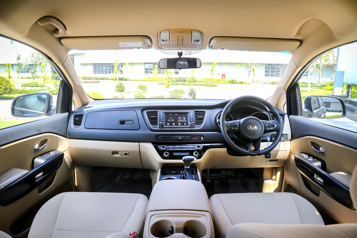 Thaco xuất khẩu 40 xe Kia Grand Carnival sang Thái Lan thaco xuat khau 40 xe kia grand carnival sang thai lan