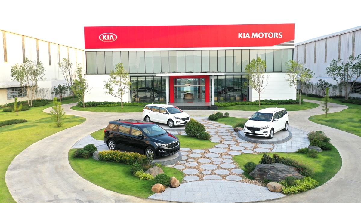 Thaco xuất khẩu 40 xe Kia Grand Carnival sang Thái Lan thaco xuat khau 40 xe kia grand carnival sang thai lan