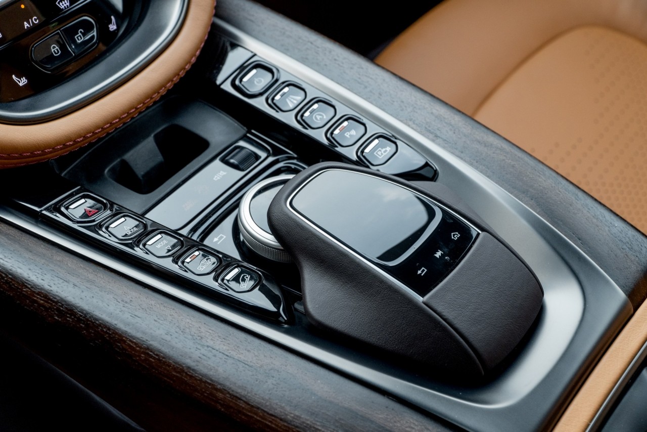 Aston Martin DBX chính hãng có mặt tại Việt Nam Aston Martin DBX chính hãng có mặt tại Việt Nam