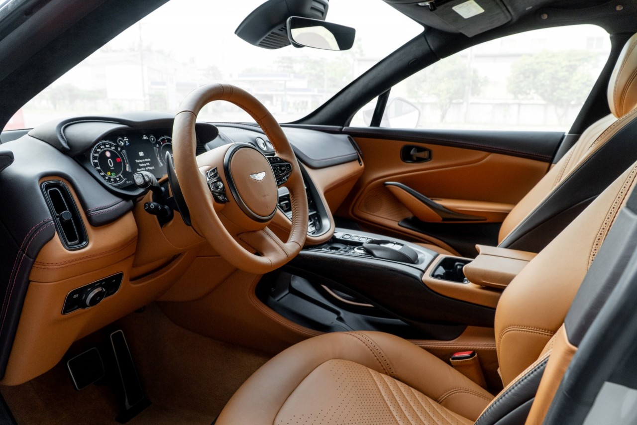 Aston Martin DBX chính hãng có mặt tại Việt Nam Aston Martin DBX chính hãng có mặt tại Việt Nam