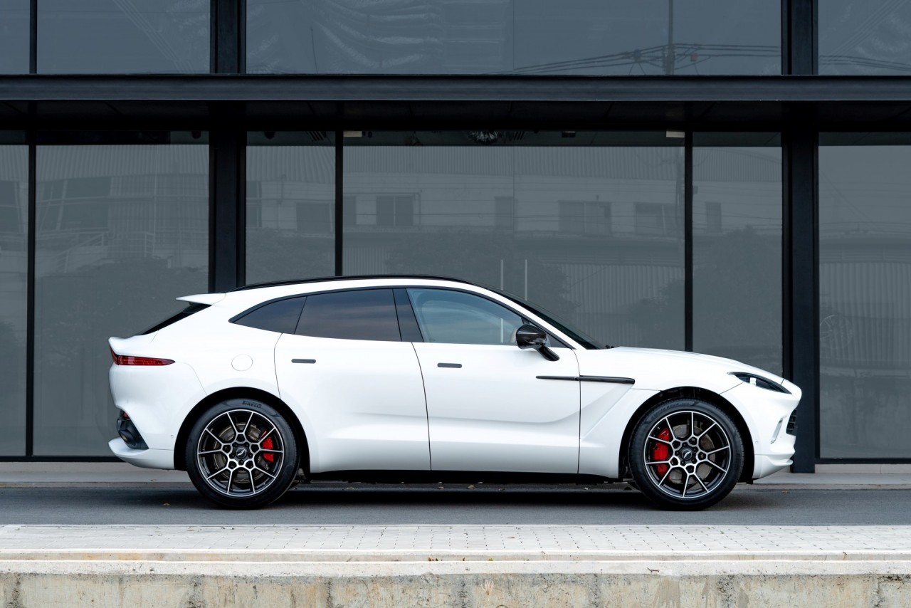 Aston Martin DBX chính hãng có mặt tại Việt Nam Aston Martin DBX chính hãng có mặt tại Việt Nam