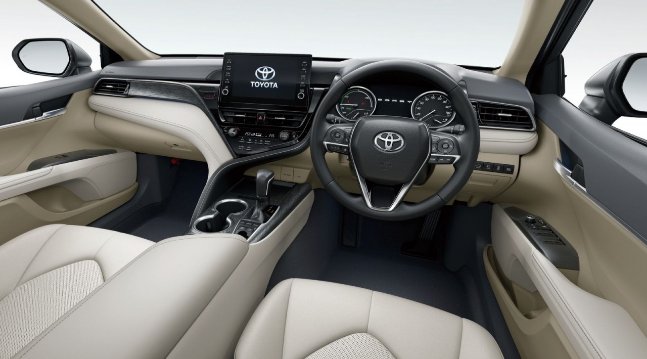 Toyota Camry 2021 ra mắt tại Nhật Bản
