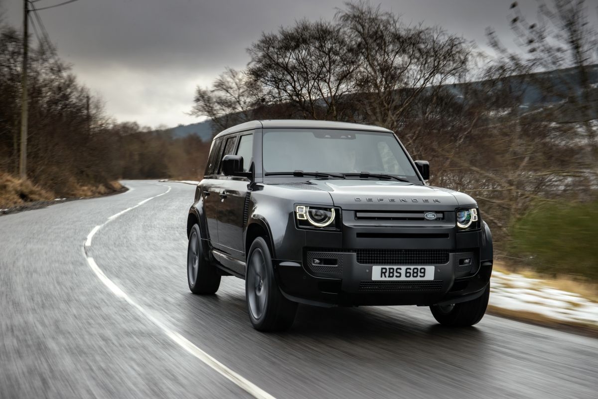Land Rover trình làng Defender V8 2022 mạnh 518 mã lực Land Rover trình làng Defender V8 2022 mạnh 518 mã lực