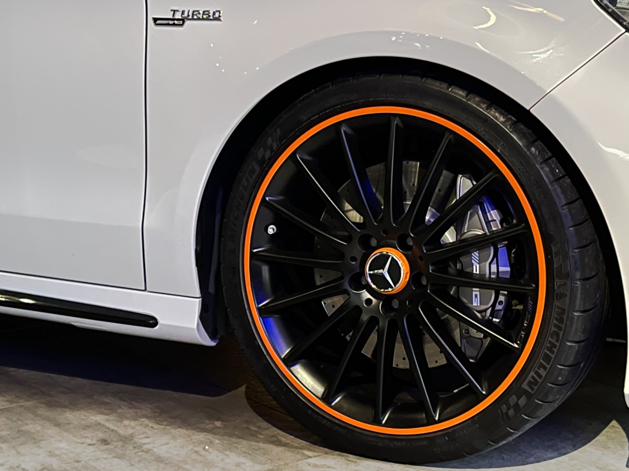 'Hàng độc' Mercedes-Benz CLA 45 AMG Shooting Brake lên sàn với giá 1,7 tỷ đồng 'Hàng độc' Mercedes-Benz CLA 45 AMG Shooting Brake lên sàn với giá 1,7 tỷ đồng