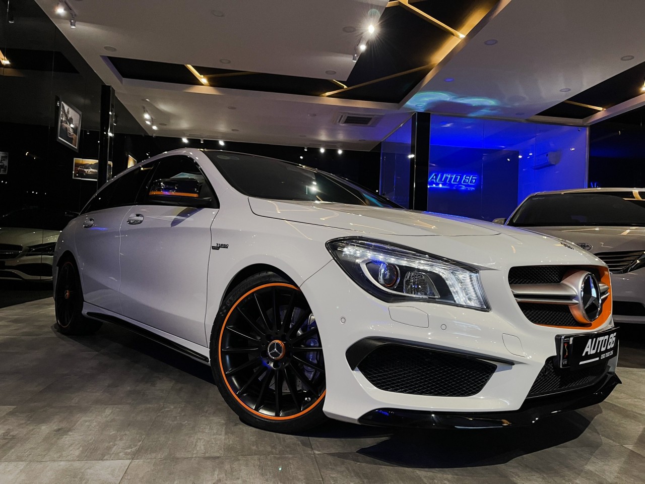 'Hàng độc' Mercedes-Benz CLA 45 AMG Shooting Brake lên sàn với giá 1,7 tỷ đồng 'Hàng độc' Mercedes-Benz CLA 45 AMG Shooting Brake lên sàn với giá 1,7 tỷ đồng