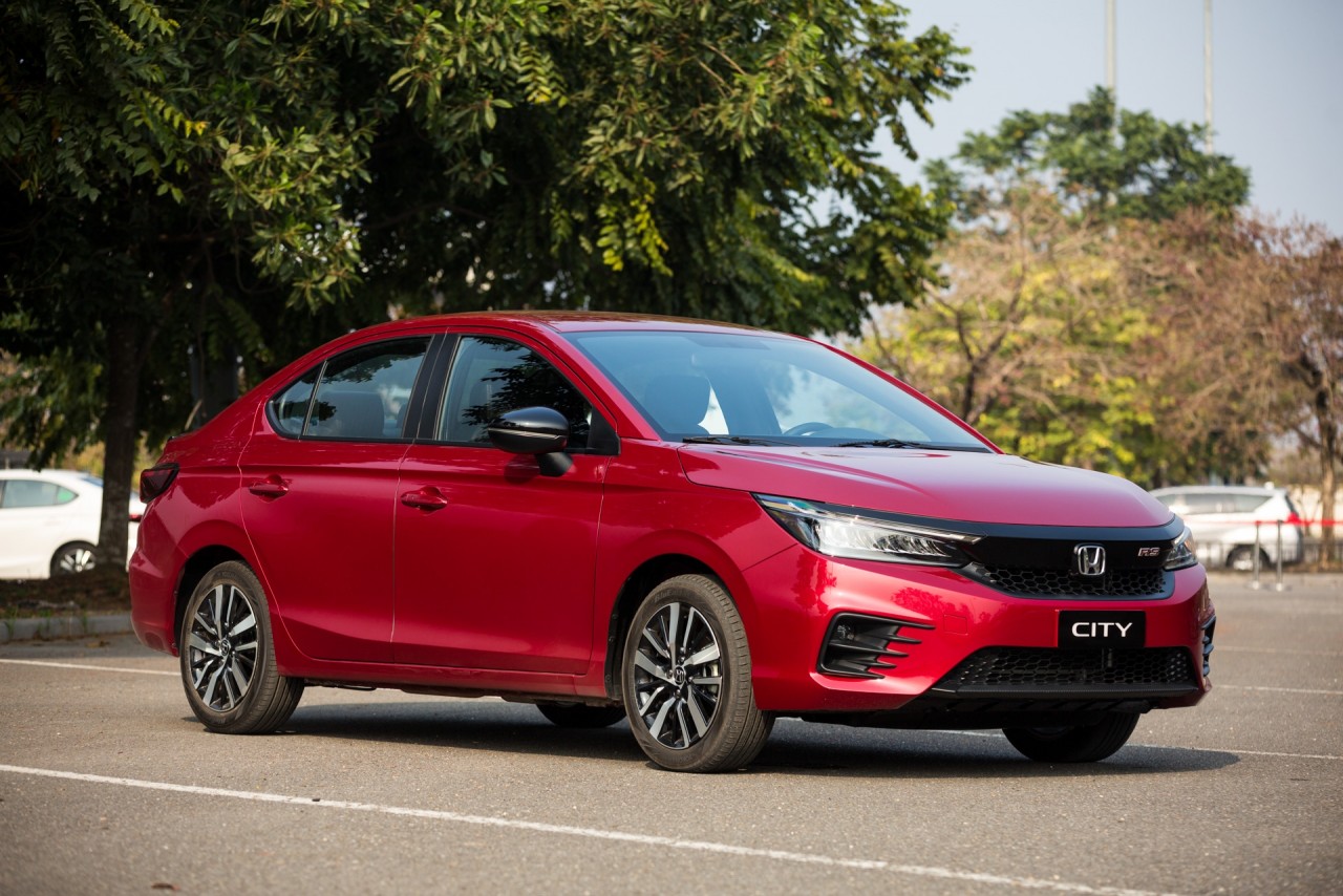 So sánh Toyota Vios GR-S và Honda City RS So sánh Toyota Vios GR S và Honda City RS
