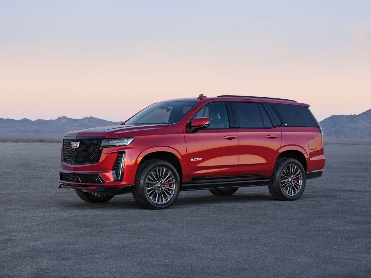 Escalade-V 2023 sẽ là SUV hiệu suất cao đầu tiên của Cadillac Escalade-V 2023 sẽ là SUV hiệu suất cao đầu tiên của Cadillac