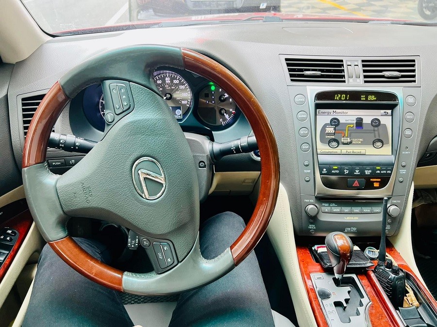 Cận cảnh Lexus GS450h 10 năm tuổi, đẹp như mới tại Việt Nam Cận cảnh Lexus GS450h 10 năm tuổi, đẹp như mới tại Việt Nam