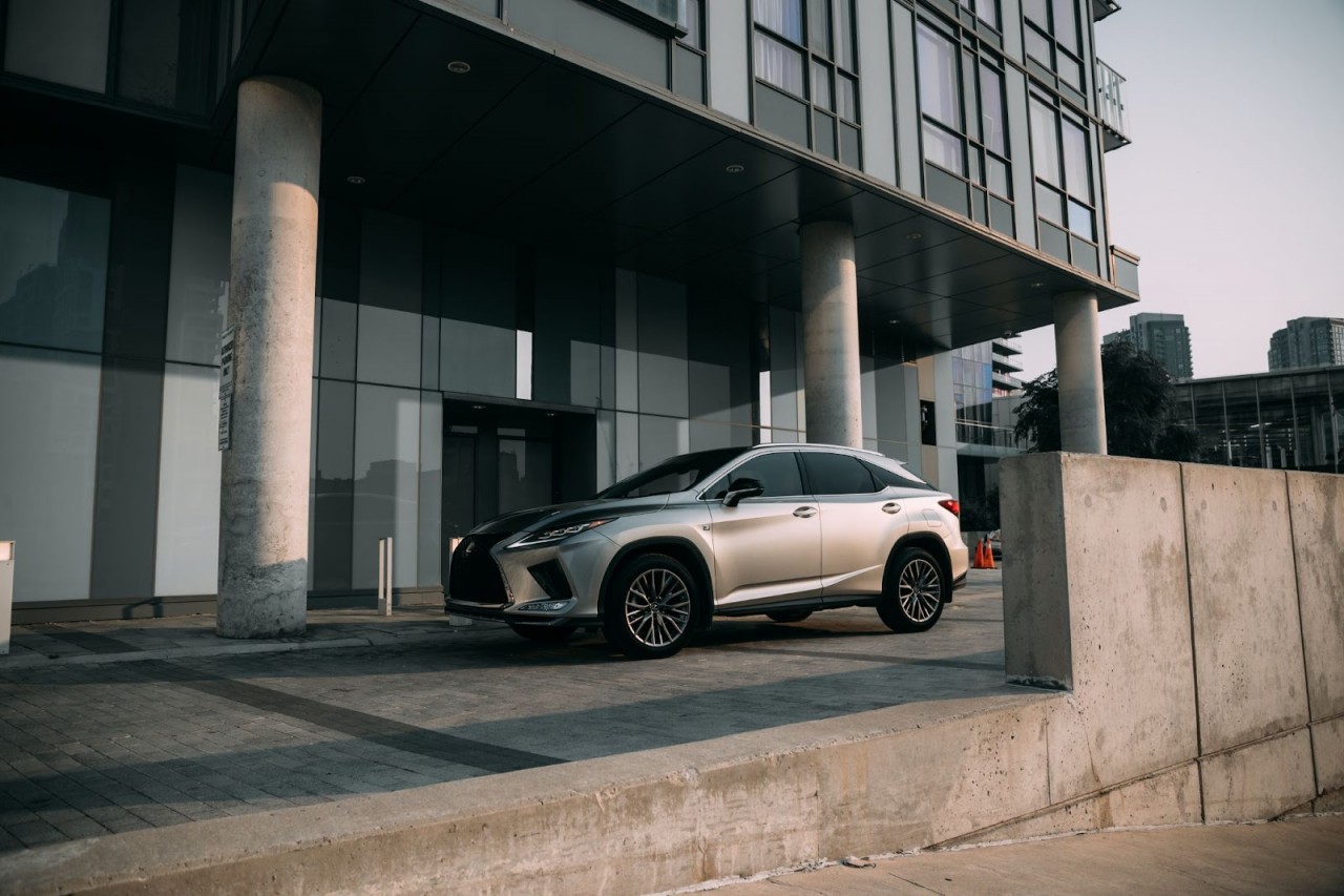 Lexus nâng cấp lựa chọn cho người dùng Việt mê tốc độ với loạt xe phong cách thể thao F Sport