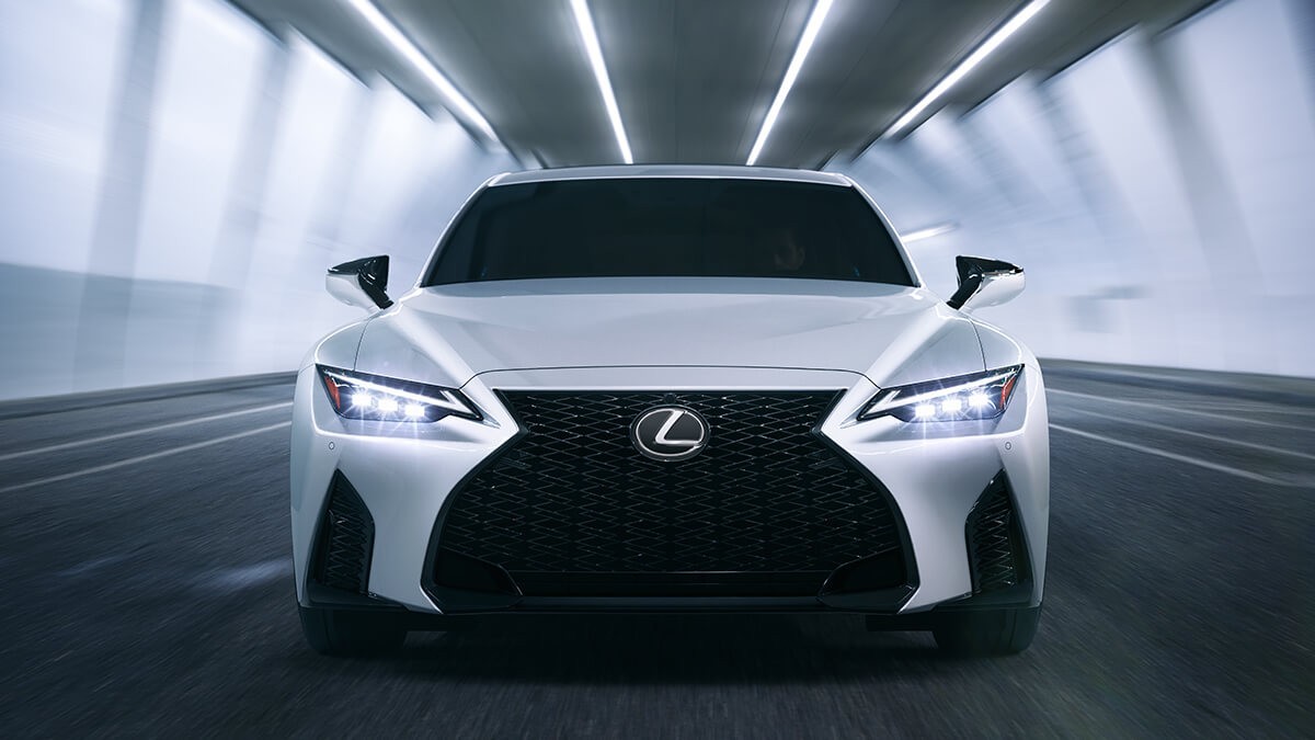 Lexus nâng cấp lựa chọn cho người dùng Việt mê tốc độ với loạt xe phong cách thể thao F Sport