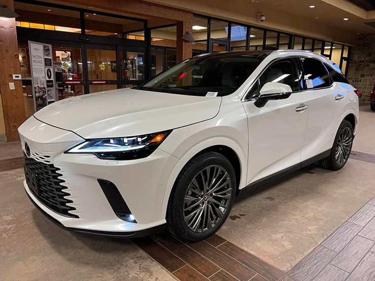 Lexus RX500 thế hệ mới sắp được bán tại Việt Nam Lexus RX500 thế hệ mới sắp được bán tại Việt Nam