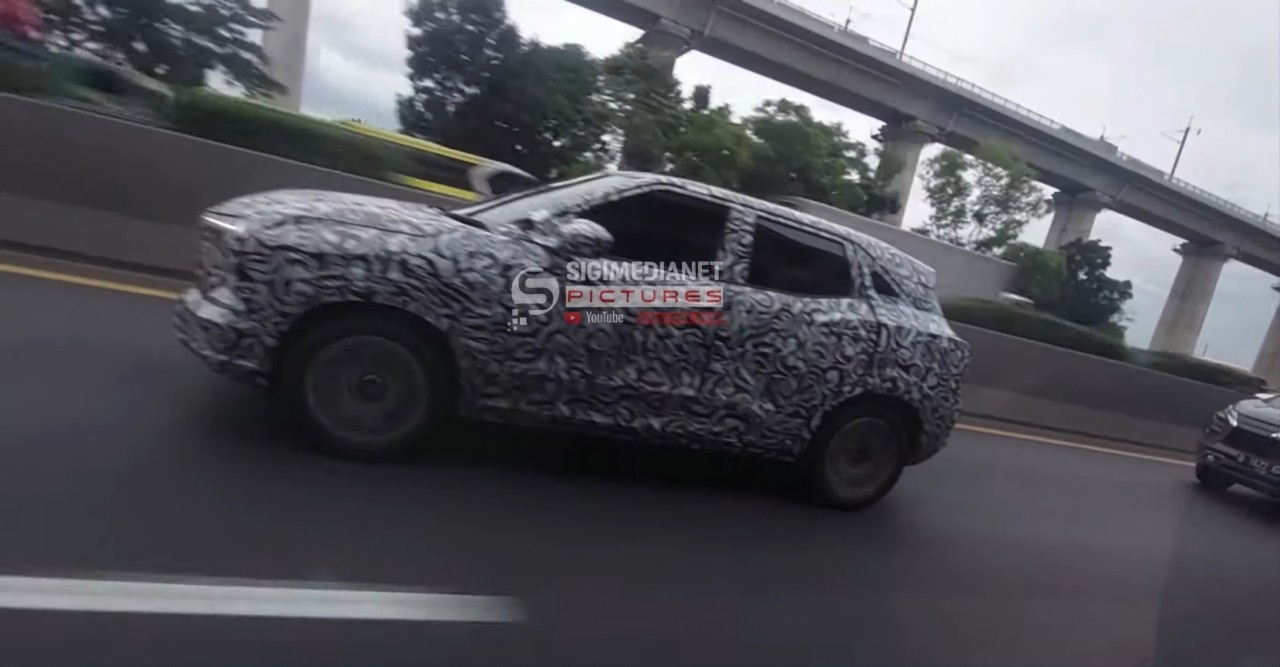 Bắt gặp Mitsubishi XFC chạy thử trên đường phố