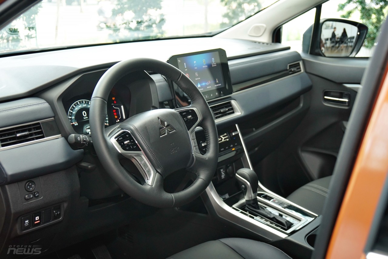 Cận cảnh Mitsubishi Xpander Cross 2023 vừa được ra mắt