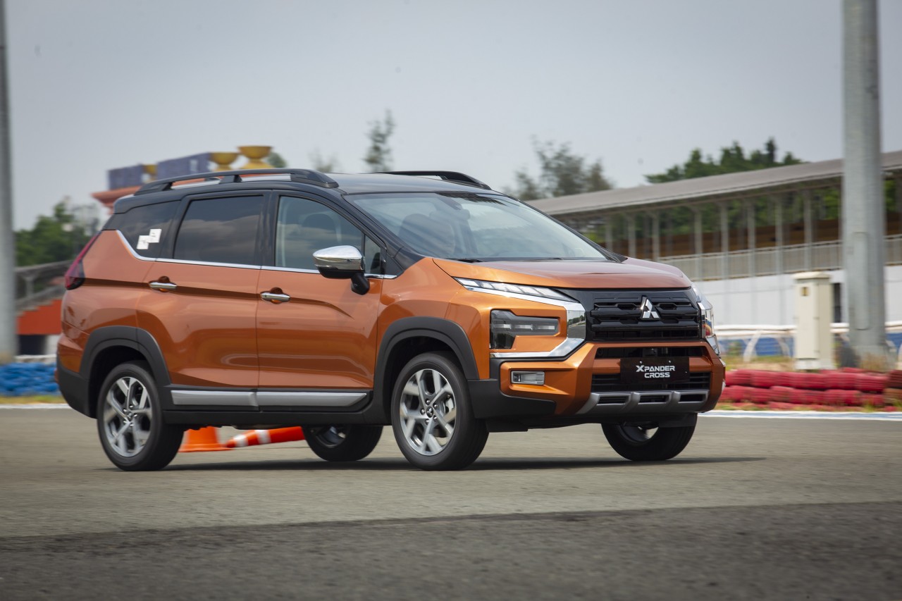 Cận cảnh Mitsubishi Xpander Cross 2023 vừa được ra mắt