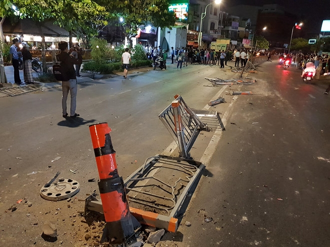 TP Hồ Chí Minh: Xe ben cuốn gần 10 xe máy vào gầm tp ho chi minh xe ben cuon gan 10 xe may vao gam