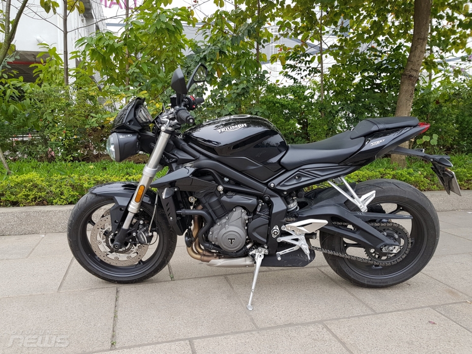 triumph street triple s naked bike 800cc danh cho nguoi moi