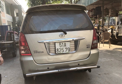Bình Dương: Hàng chục cảnh sát truy đuổi gắt gao "xe bán tải tông văng CSGT" binh duong hang chuc canh sat truy duoi gat gao xe ban tai tong vang csgt