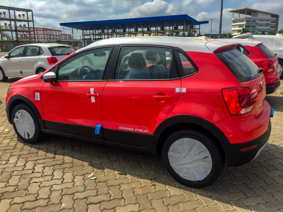 Volkswagen Cross Polo vượt biển cạnh tranh với EcoSport tại Việt Nam volkswagen cross polo vuot bien canh tranh voi ecosport tai viet nam