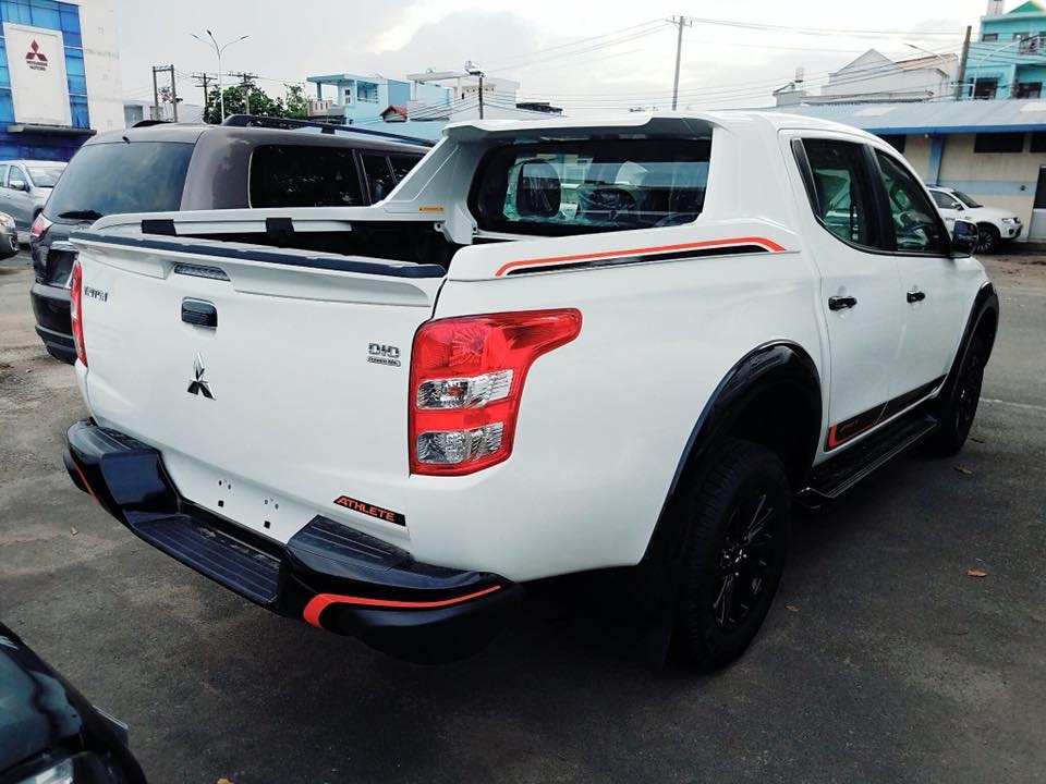 mitsubishi triton athlete the thao va ca tinh hon gia 746 trieu dong