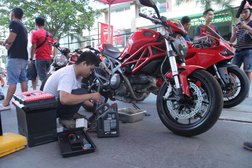 ducati to chuc cuoc thi anh ky niem 25 nam dong xe monster ra doi