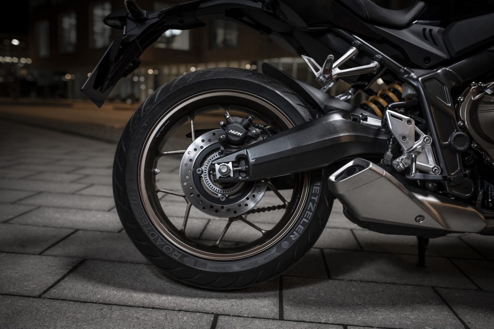 Honda CB650R có mặt ở Việt Nam với giá 246 triệu đồng honda cb650r co mat o viet nam voi gia 246 trieu dong