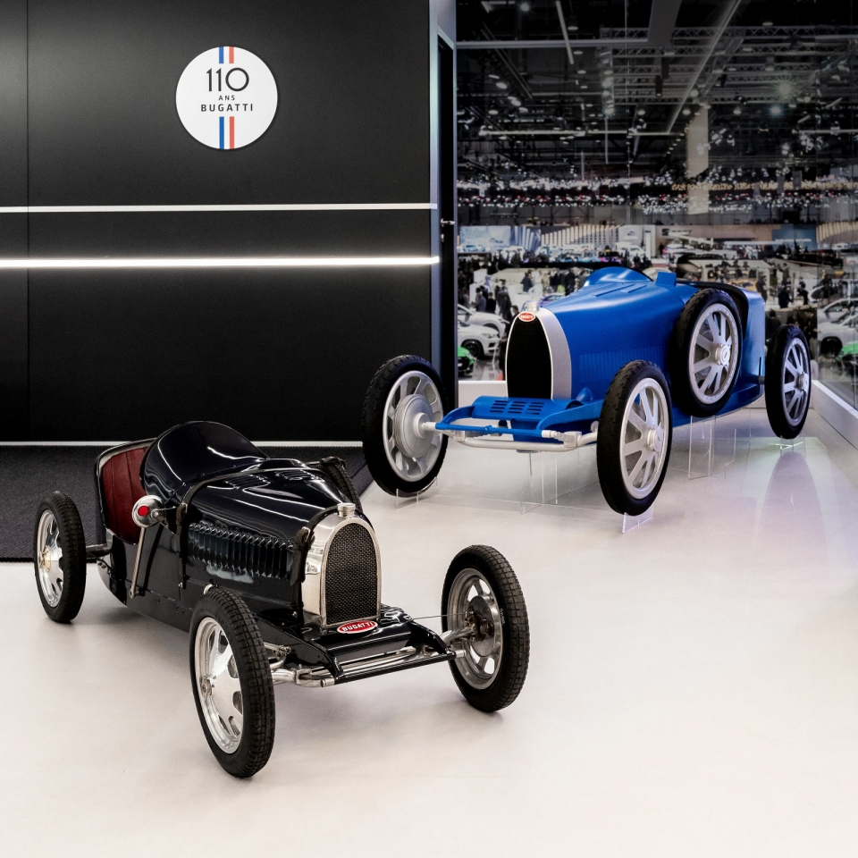 Bugatti Baby II - xe đồ chơi có giá 30.000 Euro bugatti baby ii xe do choi co gia 30000 euro