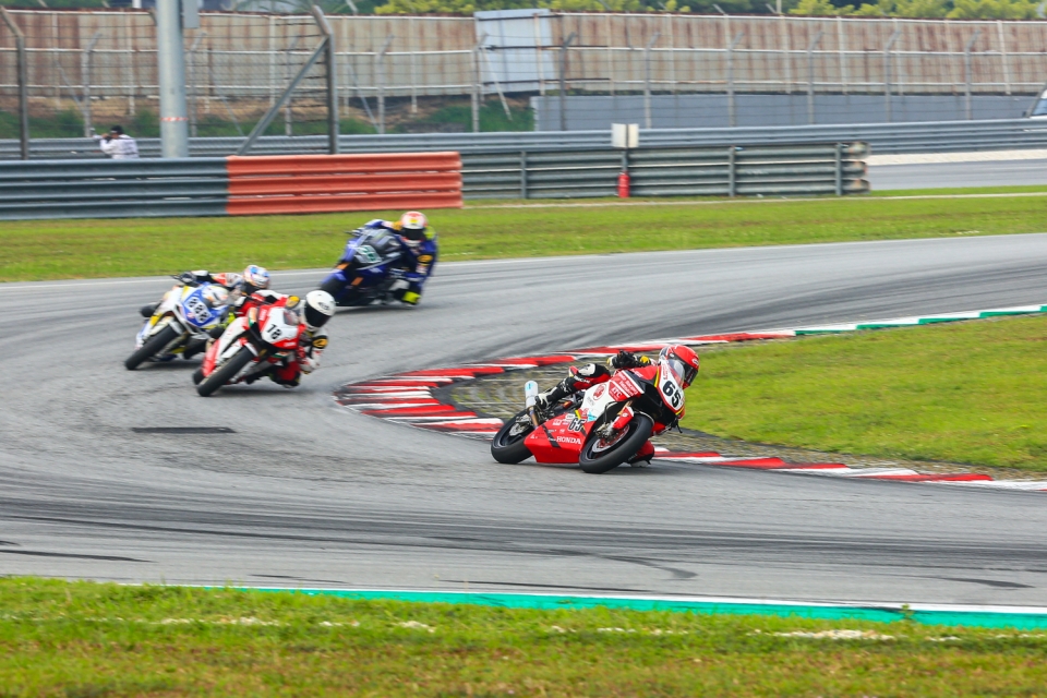 Chặng 1 ARRC 2019: Vũ điệu của “Gã Điên” chang 1 arrc 2019 vu dieu cua ga dien