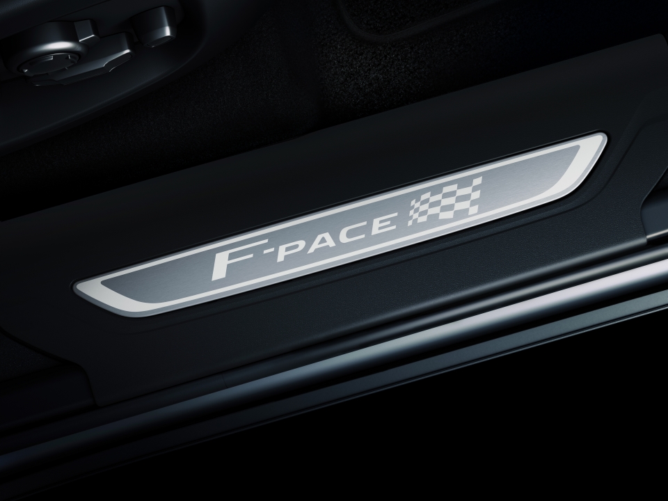 Jaguar F-Pace có thêm 2 phiên bản đặc biệt jaguar f pace co them 2 phien ban dac biet