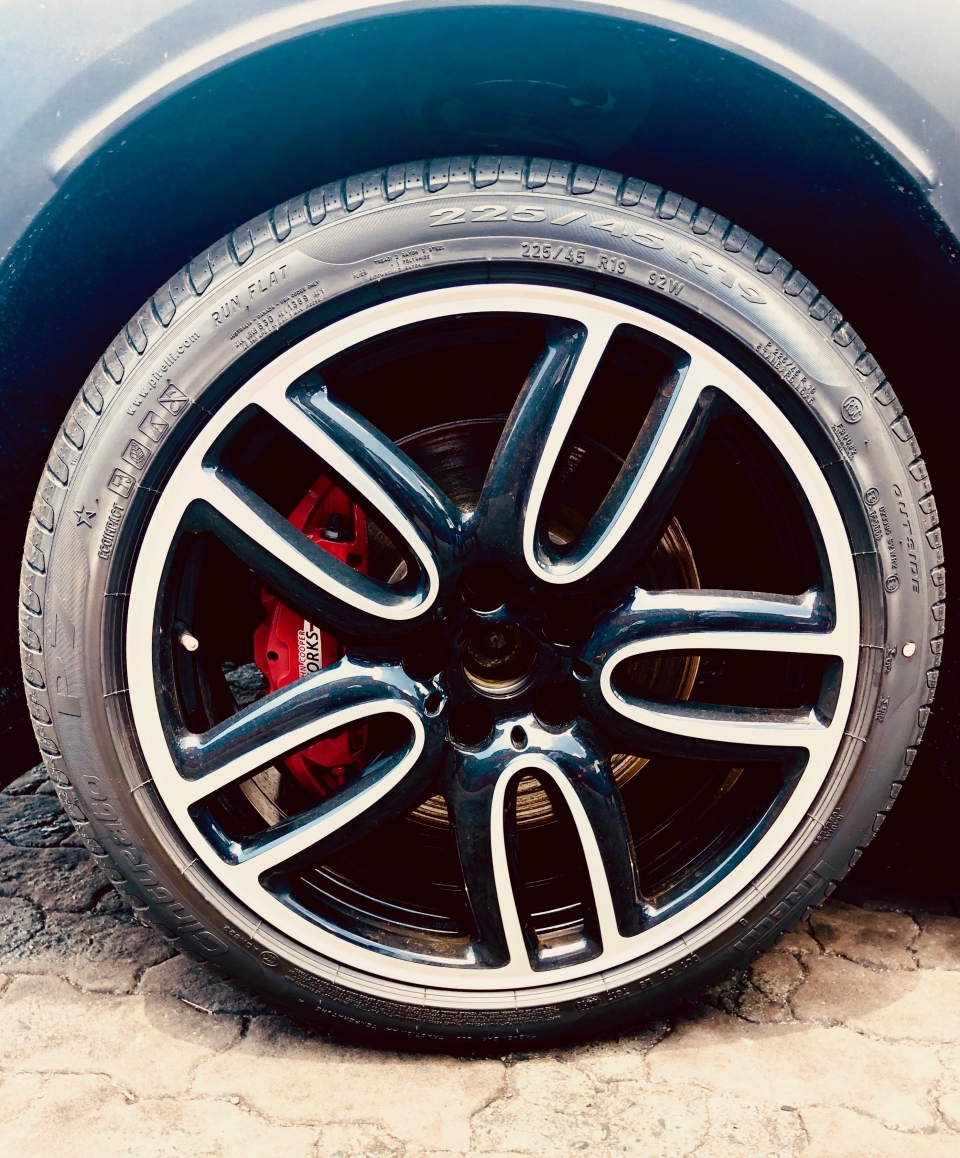 Hàng 'độ' MINI John Cooper Works có mặt ở Việt Nam hang do mini john cooper works co mat o viet nam