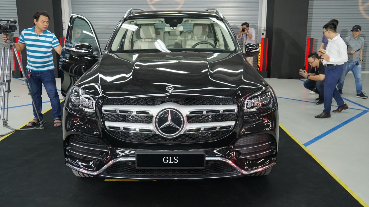 Mercedes-Benz Việt Nam ra mắt hàng loạt mẫu xe mới mercedes benz viet nam ra mat hang loat mau xe moi