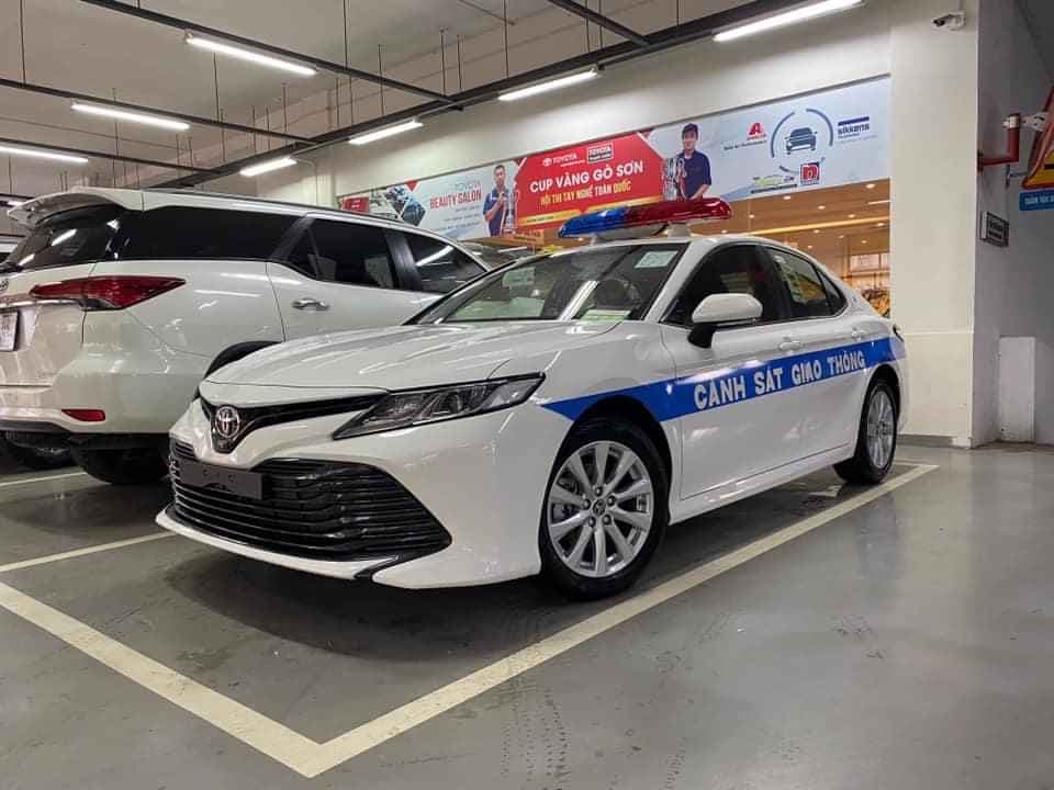 Lực lượng CSGT Việt Nam có thêm xe Toyota Camry 2020 luc luong csgt viet nam co them xe toyota camry 2020