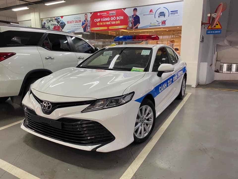 Lực lượng CSGT Việt Nam có thêm xe Toyota Camry 2020 luc luong csgt viet nam co them xe toyota camry 2020