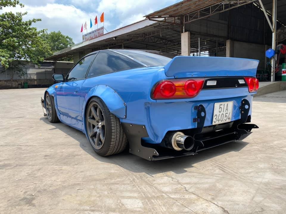 xe the thao mat ech nissan 180sx do than rong tai viet nam
